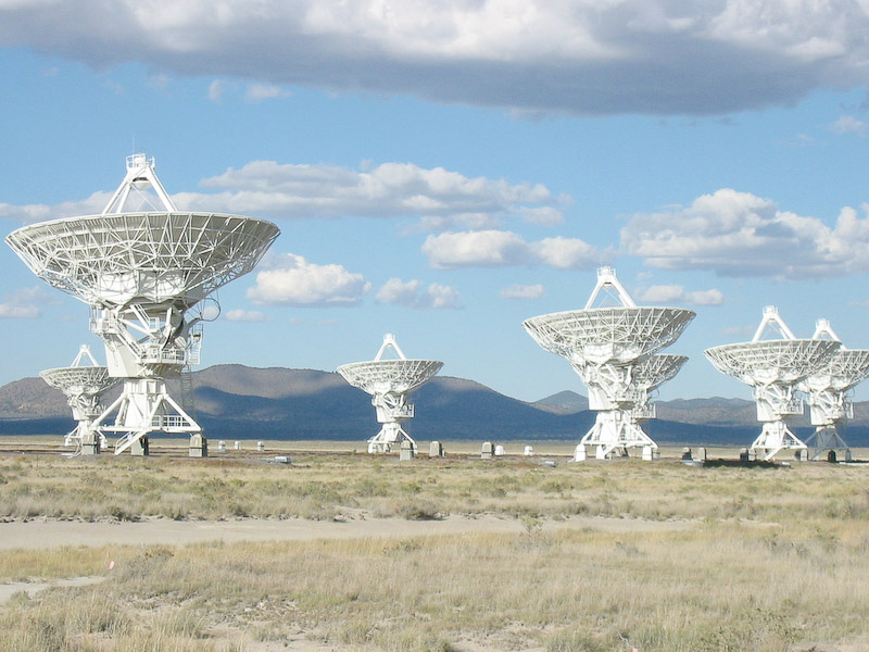The Very Large Array can be set up in four configurations, from 10 kilometers across to 1 kilometer across.